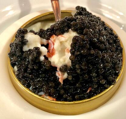 CAVIAR SOBRE PURÉ DE COLIFLOR Y CANGREJO REAL. PLATO EN HOMENAJE A JÖEL ROBUCHON / CAPEL