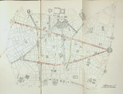 Plano del futuro Madrid, según la propuesta de José Luis de Oriol en 1921. En verde, la Gran Vía, aún en construcción en esa fecha. El arquitecto plantea una avenida rectilínea de más de 2,5 kilómetros que partiría de la actual glorieta de Bilbao y desembocaría en la Puerta de Toledo. También otra que uniría Bilbao con Lavapiés (rebautizada como 'Goya'), una nueva avenida que partiría de San Francisco el Grande hasta llegar al paseo del Prado, otra desde la catedral a la Plaza Mayor y un tridente de avenidas desde la plaza de Oriente.