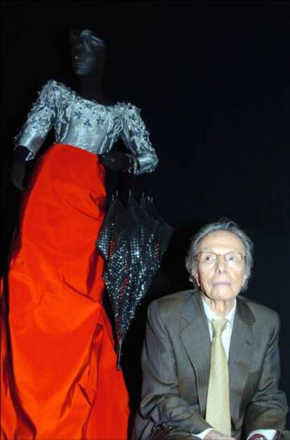 Exposición homenaje a Manuel Pertegaz, en Barcelona, en 2004.
