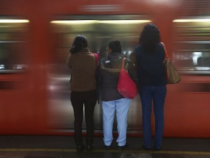 Passageiras do metro da Cidade do México.