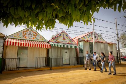 Las casetas número 173, 175 y 177, en la calle Juan Belmonte del recinto ferial de Sevilla.