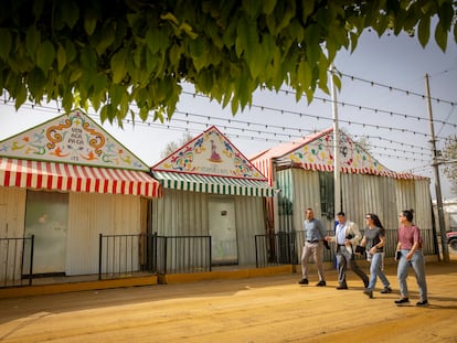 Las casetas número 173, 175 y 177, en la calle Juan Belmonte del recinto ferial de Sevilla.