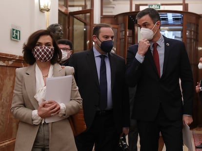 Carmen Calvo, José Luis Ábalos y Pedro Sánchez, el miércoles en el Congreso.