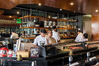 Maido (Lima, Perú). Su nombre significa ‘bienvenido’ en japonés y resume el objetivo de este restaurante de cocina nikkei (peruano-japonesa). Mitsuharu Micha Tsumura estudió en EE UU y Japón, antes de abrir su negocio en Lima, que define como «cocina honesta con texturas y sabores únicos».