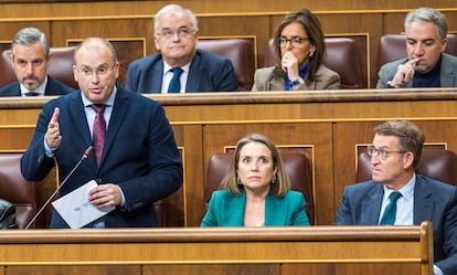 El nuevo portavoz del PP en el Congreso, Miguel Tellado, este miércoles en su primera sesión de control, junto a Cuca Gamarra y Alberto Núñez Feijóo.