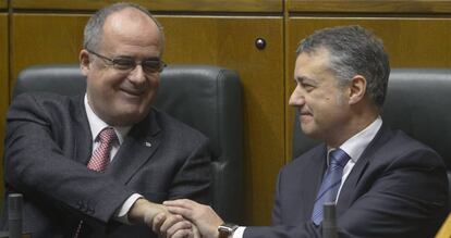 El lehendakari Inigo Urkullu junto a Joseba Egibar, presidente del GBB del PNV.