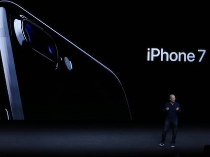 O presidente de Apple, Tim Cook, durante a apresentação do novo iPhone 7.