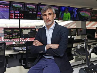 René Abril, el director de tecnología del Atlético de Madrid en uno de los centros de procesamiento de datos del Wanda Metropolitano. La sala que actúa como el cerebro del estadio. 