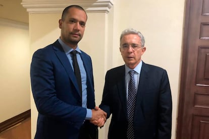 Diego Cadena y Álvaro Uribe, en 2018.