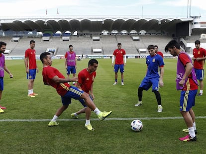 Rondo de Espa&ntilde;a en el entrenamiento del martes.