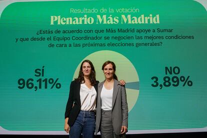 Mónica García y Rita Maestre de Más Madrid asisten al plenario del partido en el Espacio Rastro en Madrid. 