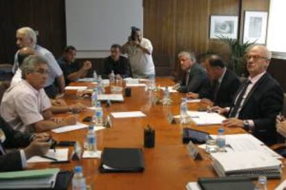Reunión de ayer de la patronal del carbón, sindicatos y Ministerio de Industria para tratar la situación de la minería de carbón.