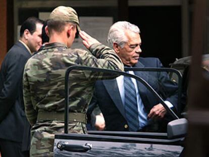 El general Sánchez Borrallo, a su salida ayer de los juzgados de Maçka.