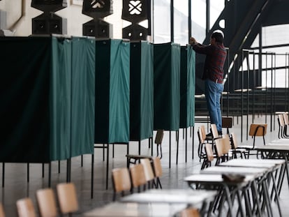 La democracia bajo asedio