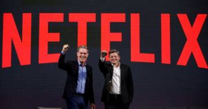 Reed Hastings (izquiersa), co-fundador y CEO de Netflix y Ted Sarandos, el nuevo co-consejero delegado de la compañía.