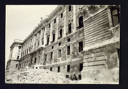 El Palacio Real después de la Guerra Civil.