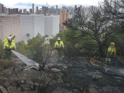 Desalojado un parque en Benidorm por un incendio