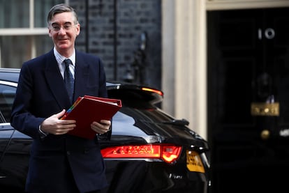 El euroescéptico Jacob Rees-Mogg, frente a Downing Street, el pasado 1 de febrero