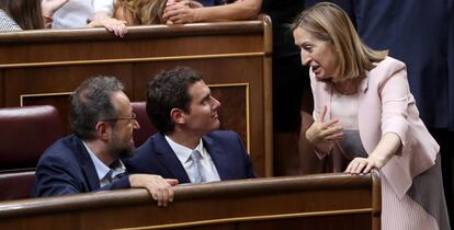 Juan Carlos Girauta, Albert Rivera y Ana Pastor.