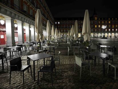 Imagen de la plaza Mayor de Madrid, prácticamente vacía, el miércoles.