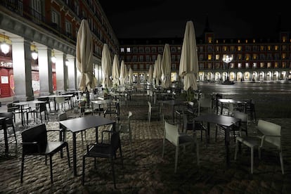 Imagen de la plaza Mayor de Madrid, prácticamente vacía, el miércoles.