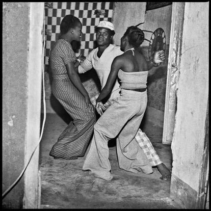 Los bailarines de makossa, 1976.