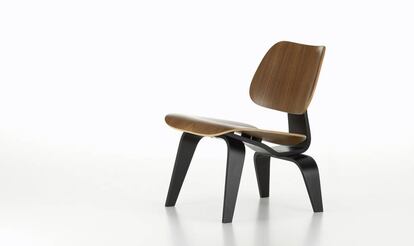 El fabricante suizo Vitra presenta una edición limitada de su versión de la silla Plywood.