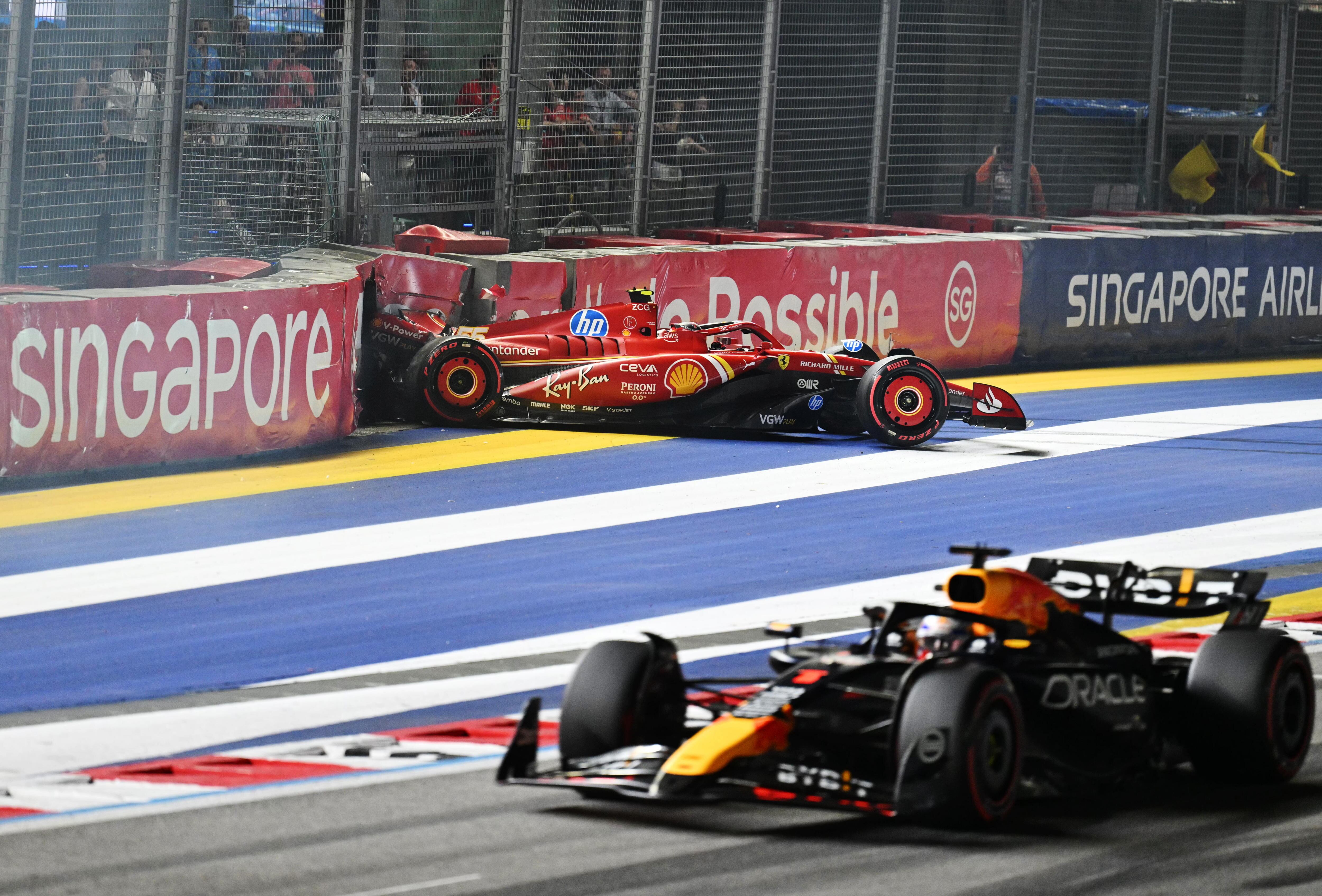 Sainz y Verstappen se cruzan en Singapur