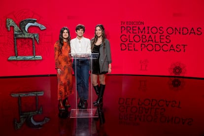 Ángela Henche, María Jesús Espinosa de los Monteros y Albanta San Román, durante la lectura de los nominados a los IV Premios Ondas Globales del Podcast este miércoles en Madrid.