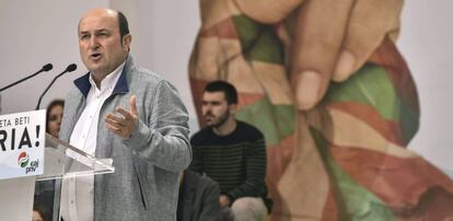 El presidente del PNV, Andoni Ortuzar en un acto del partido.