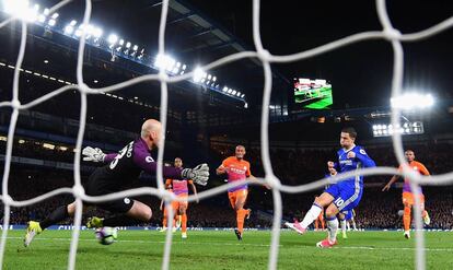 Hazard supera a Caballero.