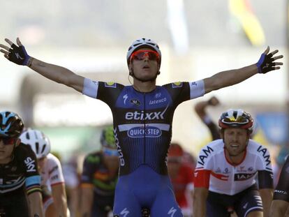 Gianni Meersman, celebra su victoria al llegar a la meta de la 2ª etapa.