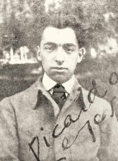 Pablo Neruda a los quince años, 1919. Archivo de la Fundación Pablo Neruda, Santiago de Chile.