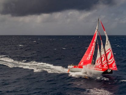 El Dongfeng en navegación.