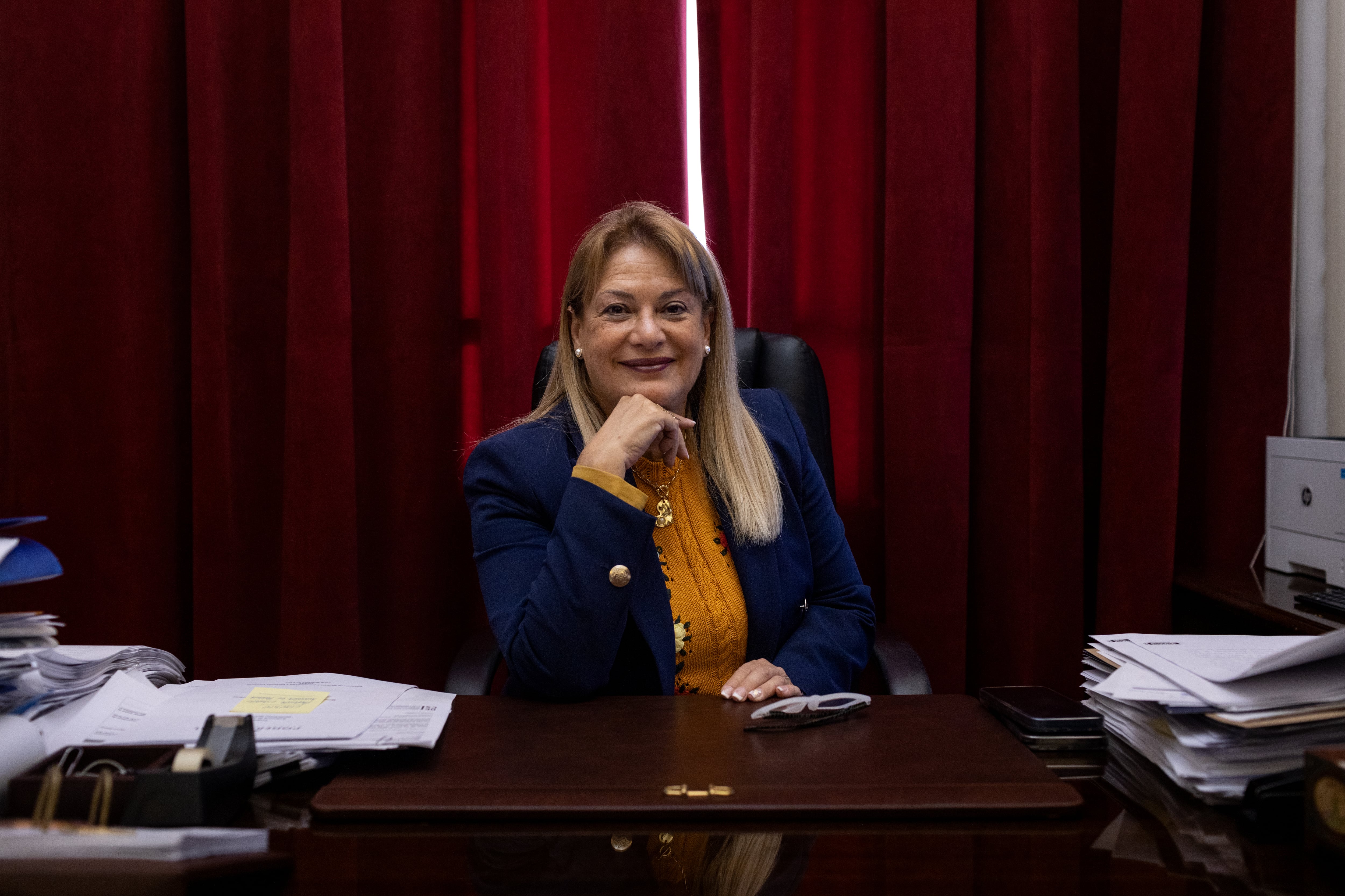 La ministra Ángela Vivanco en su oficina en el Palacio de Tribunales de Justicia, en Santiago, en mayo de 2023.