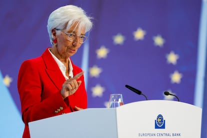La presidenta del BCE, Christine Lagarde, se dirige a los medios tras la reunión del pasado 5 de junio, en Fráncfort (Alemania).