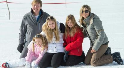 Los reyes de Holanda y sus hijas Ariadna, Catalina-Amalia y Alexia.