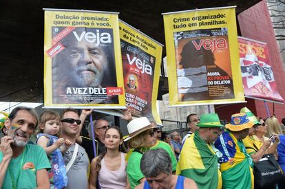 Manifestantes em São Paulo.