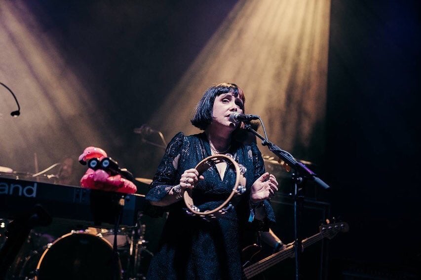 El grupo británico Slowdive, durante una actuación en el Primavera Weekender, en Benidorm, en 2022.