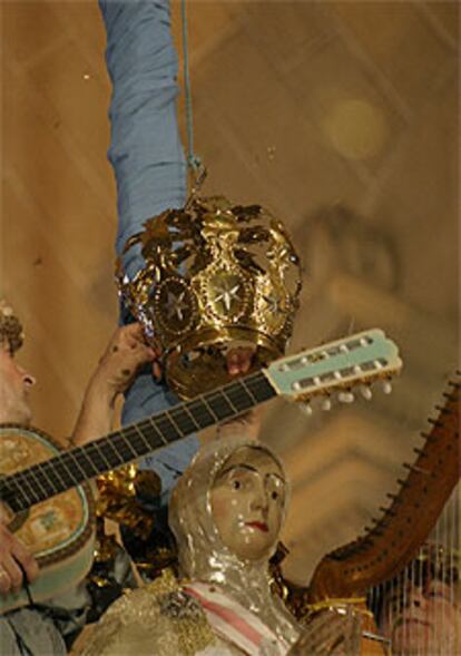 La coronación de la Virgen representa la culminación del Misteri de Elche.