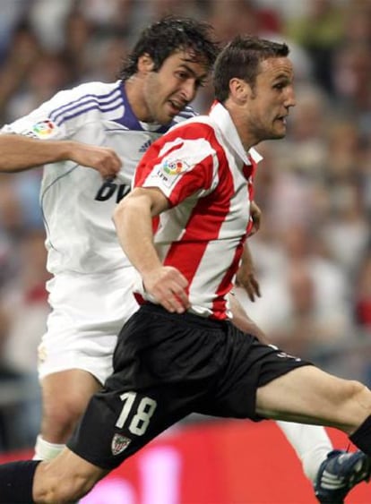 Raúl y Gurpegui, en el Real Madrid-Athletic.