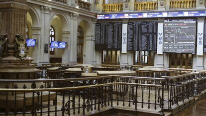 Paneles en la Bolsa de Madrid.