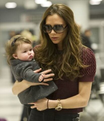 Victoria Beckham con Harper Seven, en febrero pasado.