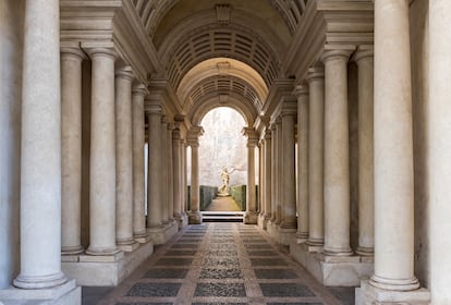 Galería de Francesco Borromini en el palacio Spada, en Roma (Italia)