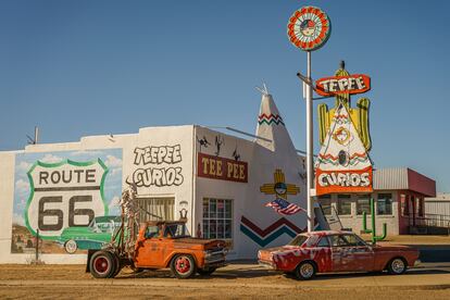 Teepee Curios, ubicado en la Ruta 66 a su paso por Tucumcari (Nuevo México).