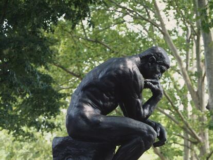 'El Pensador', de Rodin, en los jardines del museo en Filadelfia (EE UU).