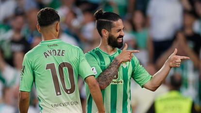 Isco celebra su gol ante el Almería.