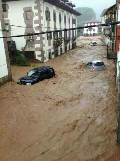 A photo of the flooding in Elizondo posted by Twitter user ‏@Pamplonaactual.