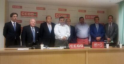 Representantes de la patronal, de los sindicatos y de otras organizaciones de la construcción en la presentanción de la plataforma para salvar el sector.
