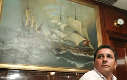 El peruano Luis Alberto Chamochumbi, capitán del petrolero "Mattheos.